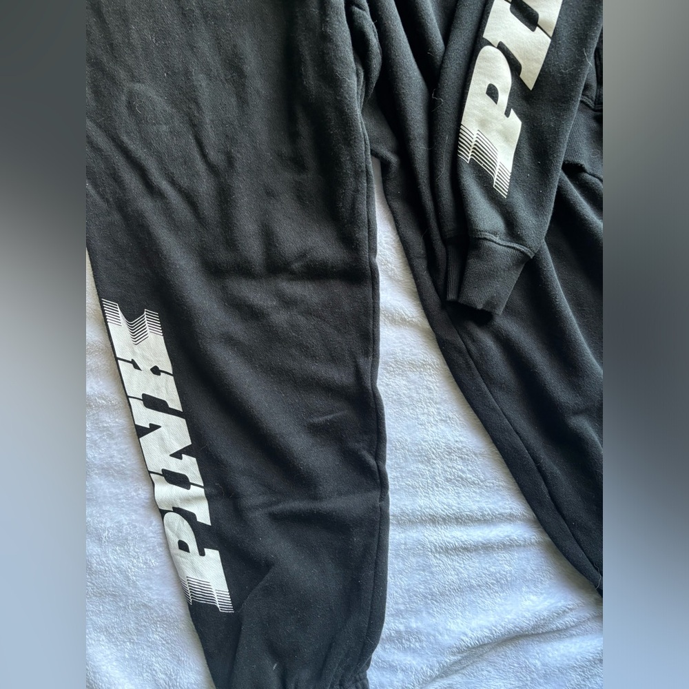 PINK Sweatsuit pair - Picture 9 of 12